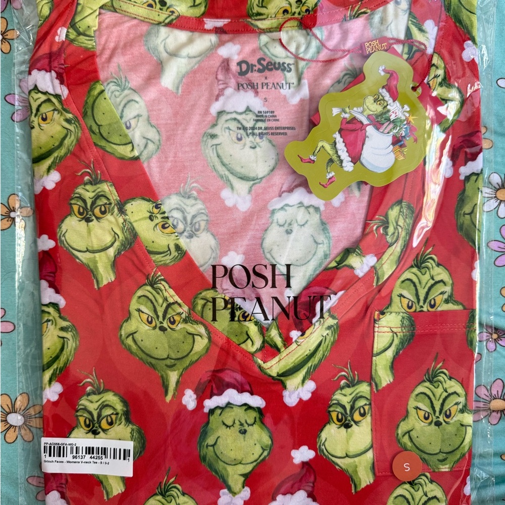 Posh peanut mom top